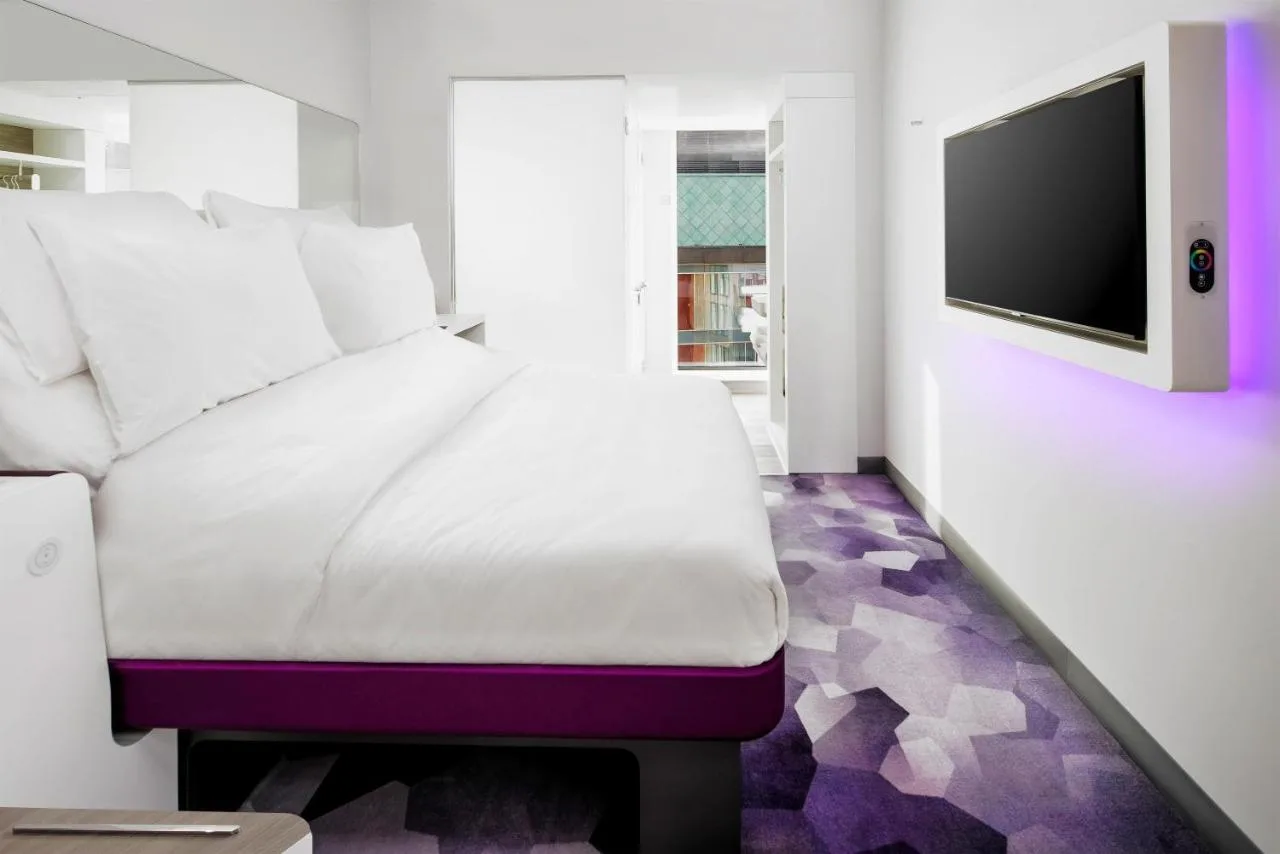 Premium Queen Room